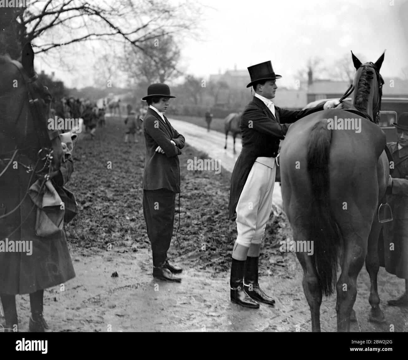 Quorn meet at Great Dalby. Mrs Euan Wallace and Lord Blandford Bunting. 30 January 1925 Stock