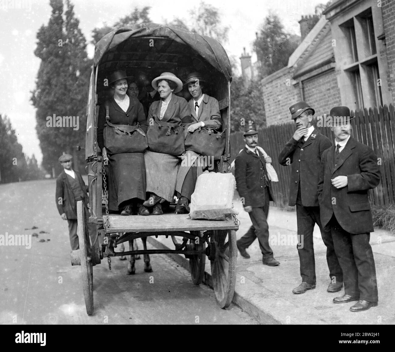 Golder's Green and Hampstead Garden City districts Postwomen starting on their rounds. 1917s Stock Photo