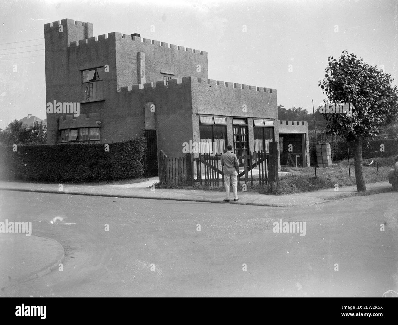Concrete Castle House in Lingfield, Surrey. 1934 Stock Photo Alamy