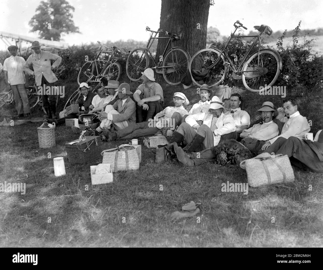 Harvesters harvest hires stock photography and images Alamy