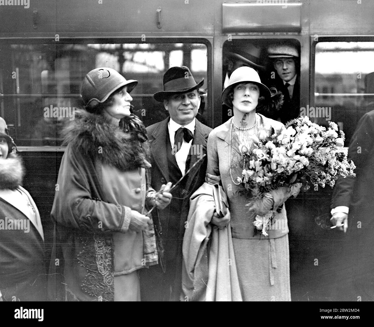 At Waterloo. Duchess of Rutland Mr Morris Gest (Producer) and Lady Diana Cooper. 24 August 1924 Stock Photo