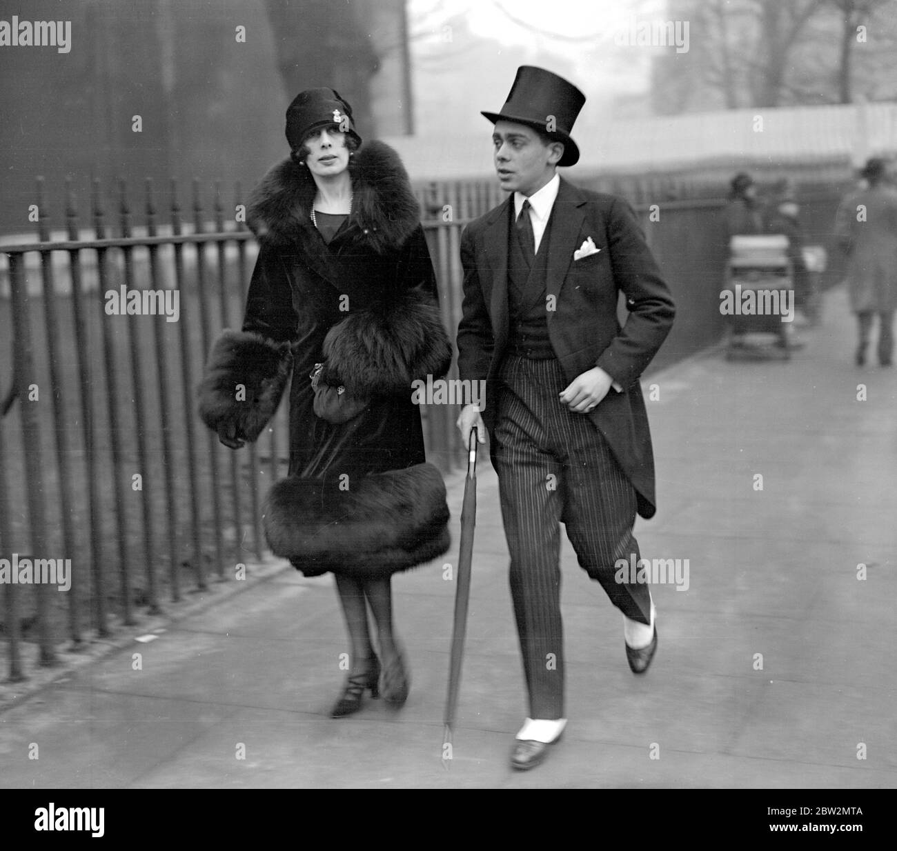 At the Gordon Duff-Craven Wedding. Mrs Frank D'Arcy and her son Norman. 2 February 1927. Stock Photo
