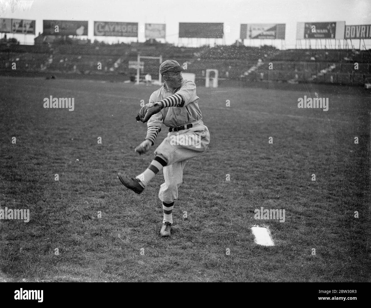 Oxford University meet London Americans at opening of baseball season at Stamford Bridge