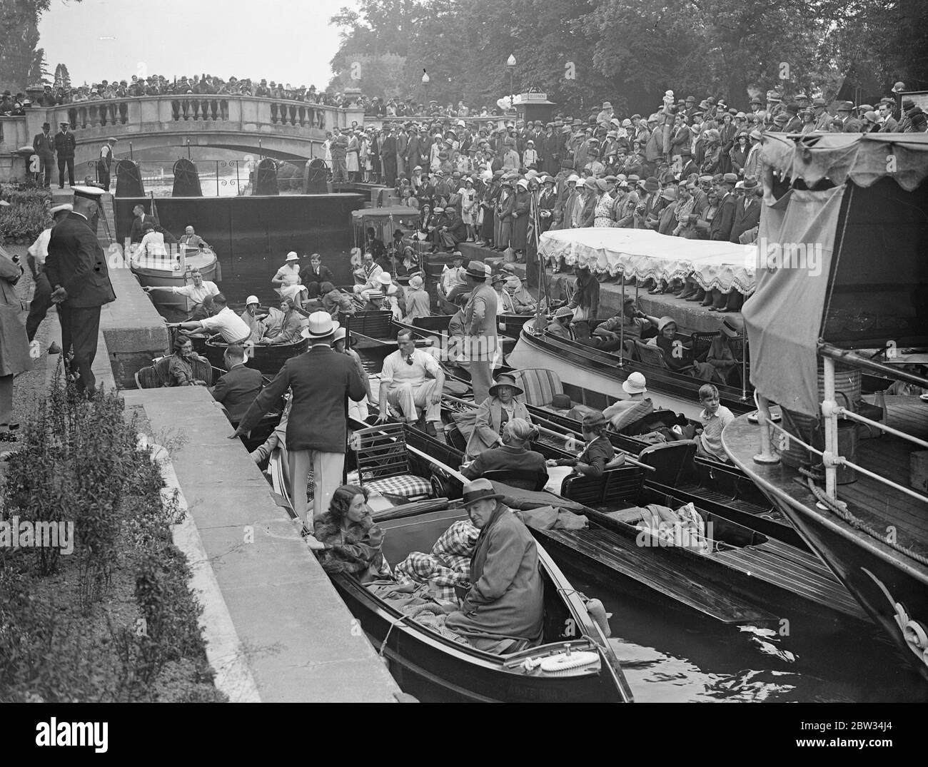 Boulter 's Lock on Ascot Sunday . 19 June 1932 Stock Photo