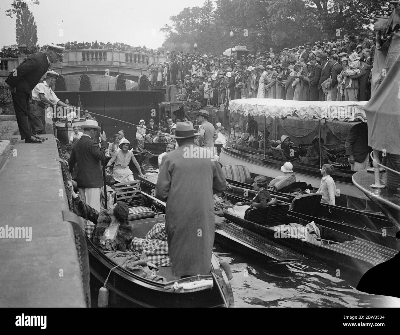 Boulter 's Lock on Ascot Sunday . 19 June 1932 Stock Photo