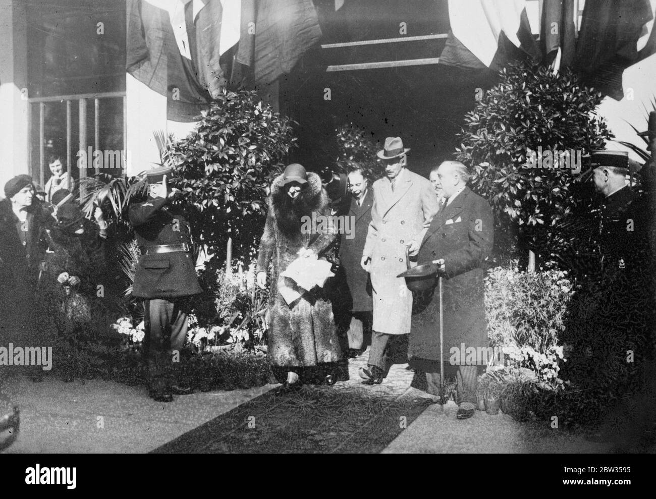 King And Queen Of Denmark Arrive At Nice En Route For Cannes The King And Queen Of Denmark Arrived At Nice On Their Way To Cannes They Were Received By