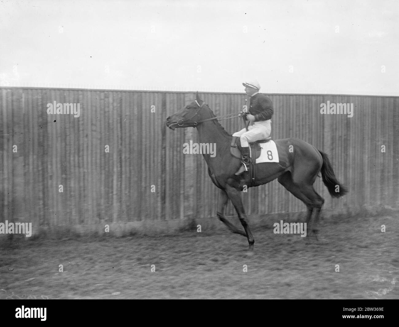 Racehorse Chi Chi owned by Lady Derby . Lord Astor R Dick riding . June  1933 Stock Photo - Alamy