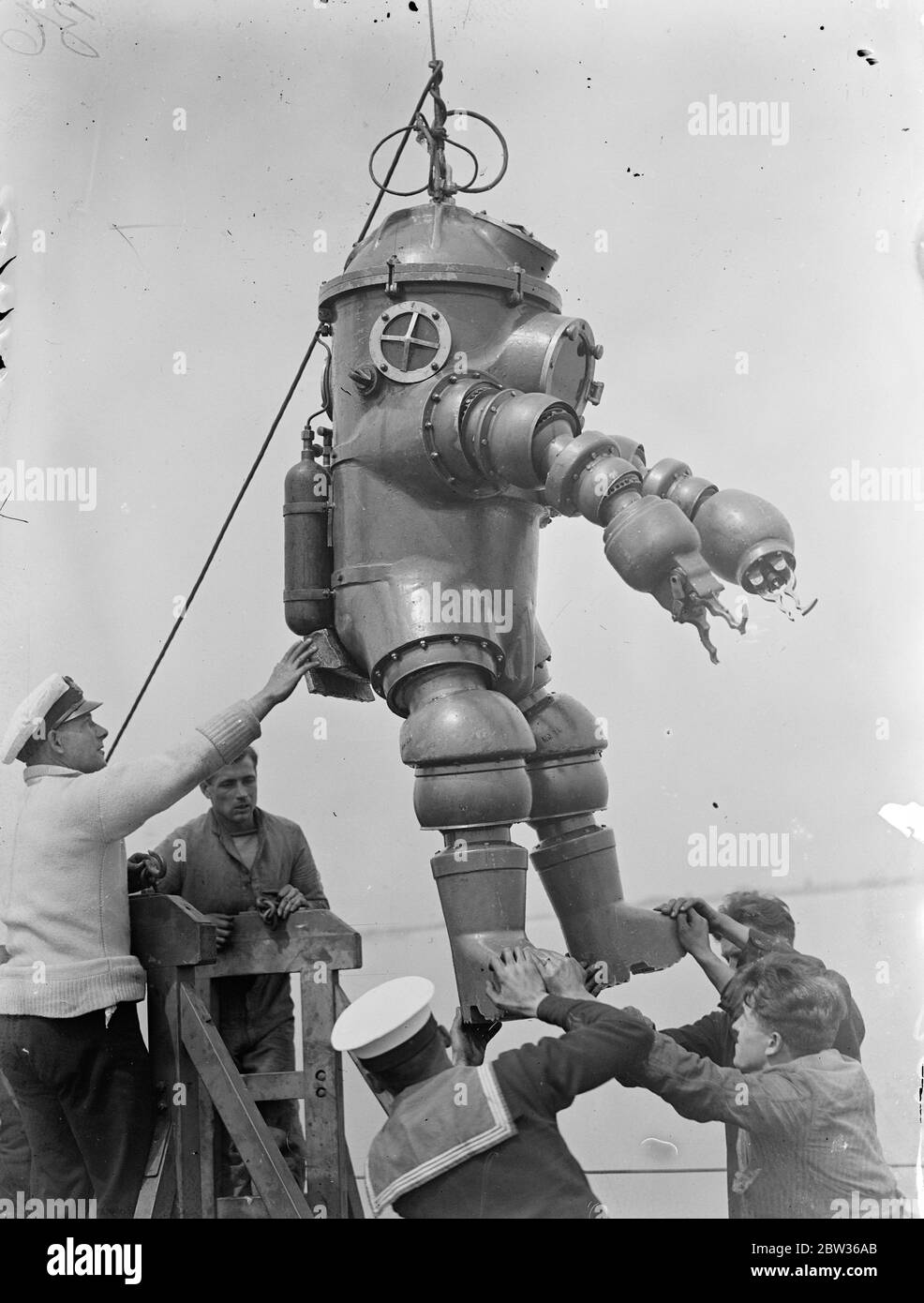 Diving Suit Deep Sea High Resolution Stock Photography and Images - Alamy