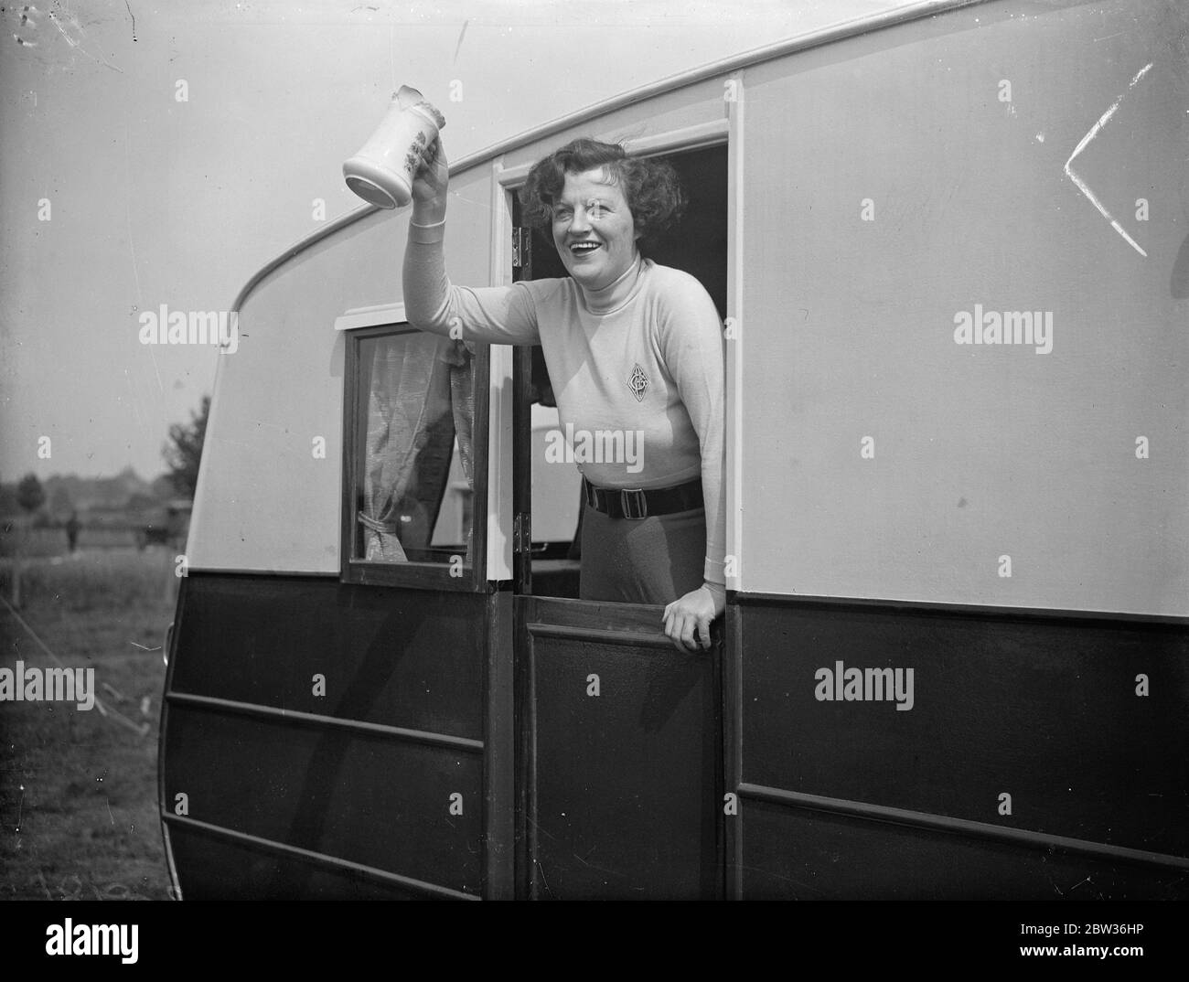 Gracie Fields in her caravan . 30 June 1933 Stock Photo