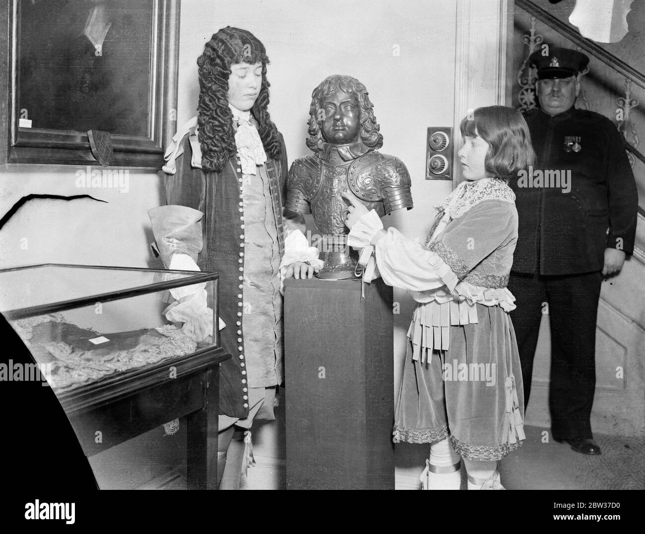 Bust of Charles II as a boy at exhibition of relics of his period in London . An exhibition of relics of the period of King CHarles II , has been organised in London in aid of the Young Womens Christian association , at Grosvenor Place , London . Among them is the only known bust of King Charles II by Jacqueline Nicolson , showing King CHarles at the age of 11 . Photo shows , the bust of King Charles II when a boy on view at the exhibition . 28 January 1932 Stock Photo