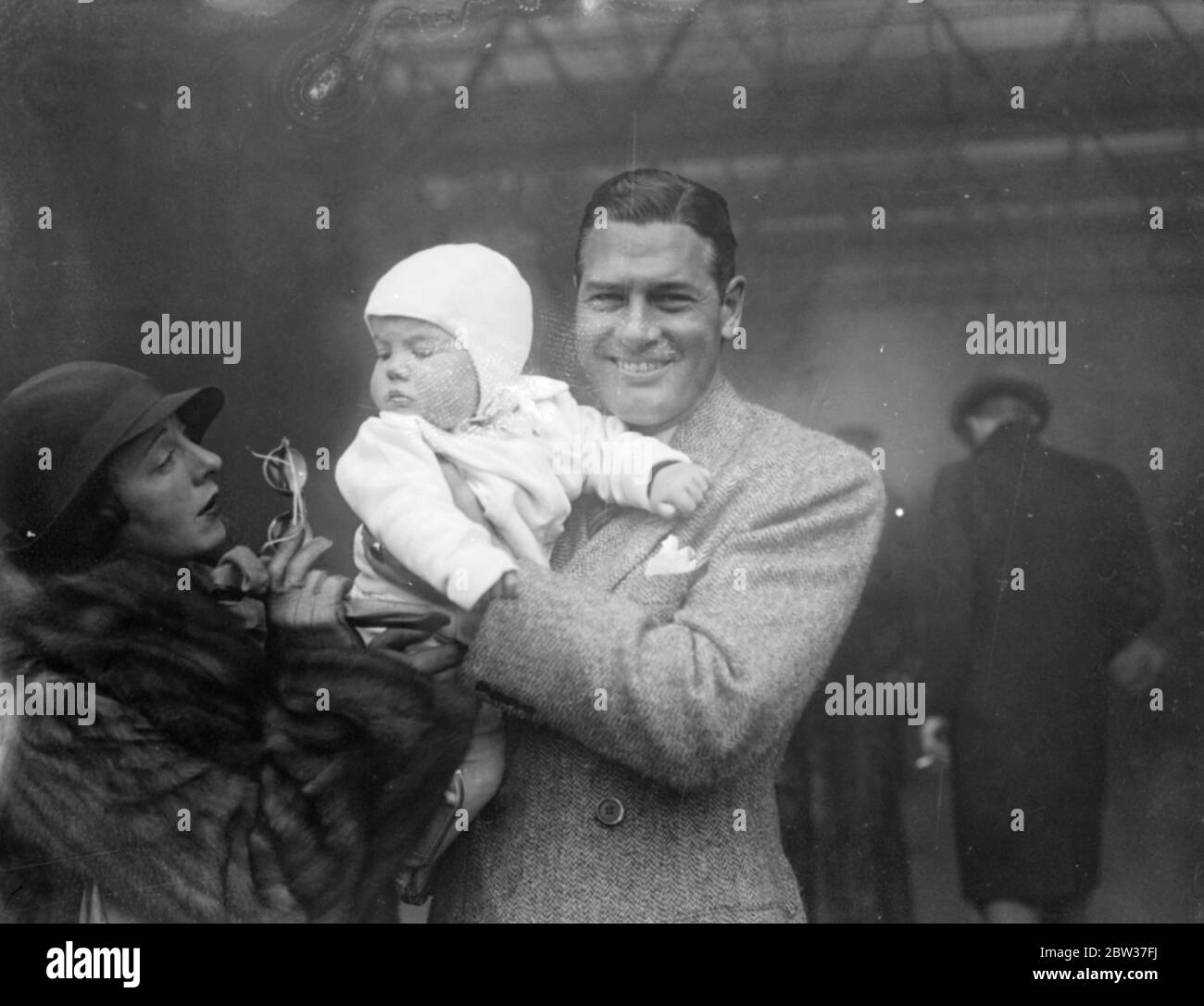 Richard Arlene arrives at Southampton . 23 March 1934 Stock Photo Alamy