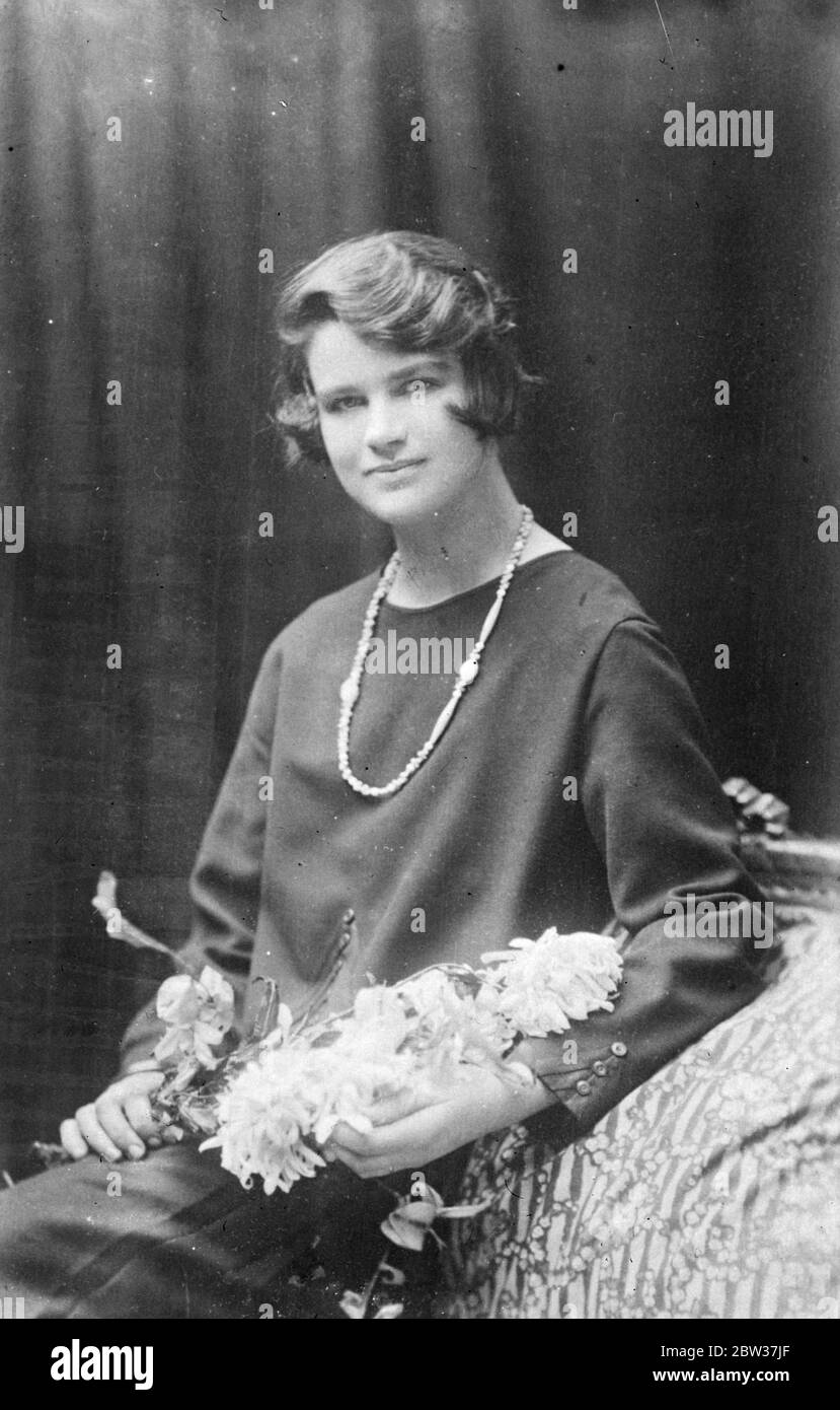 Two women found dead at Hounslow house . Two women were found dead with throat wounds at a house in Midsummer Avenue , Hounslow , Middlesex . Another man is in Hounslow Hospital with throat wounds . One of the dead women is reported to be Milly Dawes , daughter of a Southend garage proprietor . Photo shows , Milly Dawes , who is reported to have been found dead from throat wounds in a house in Midsummer Avenue , Hounslow . 18 January 1934 Stock Photo