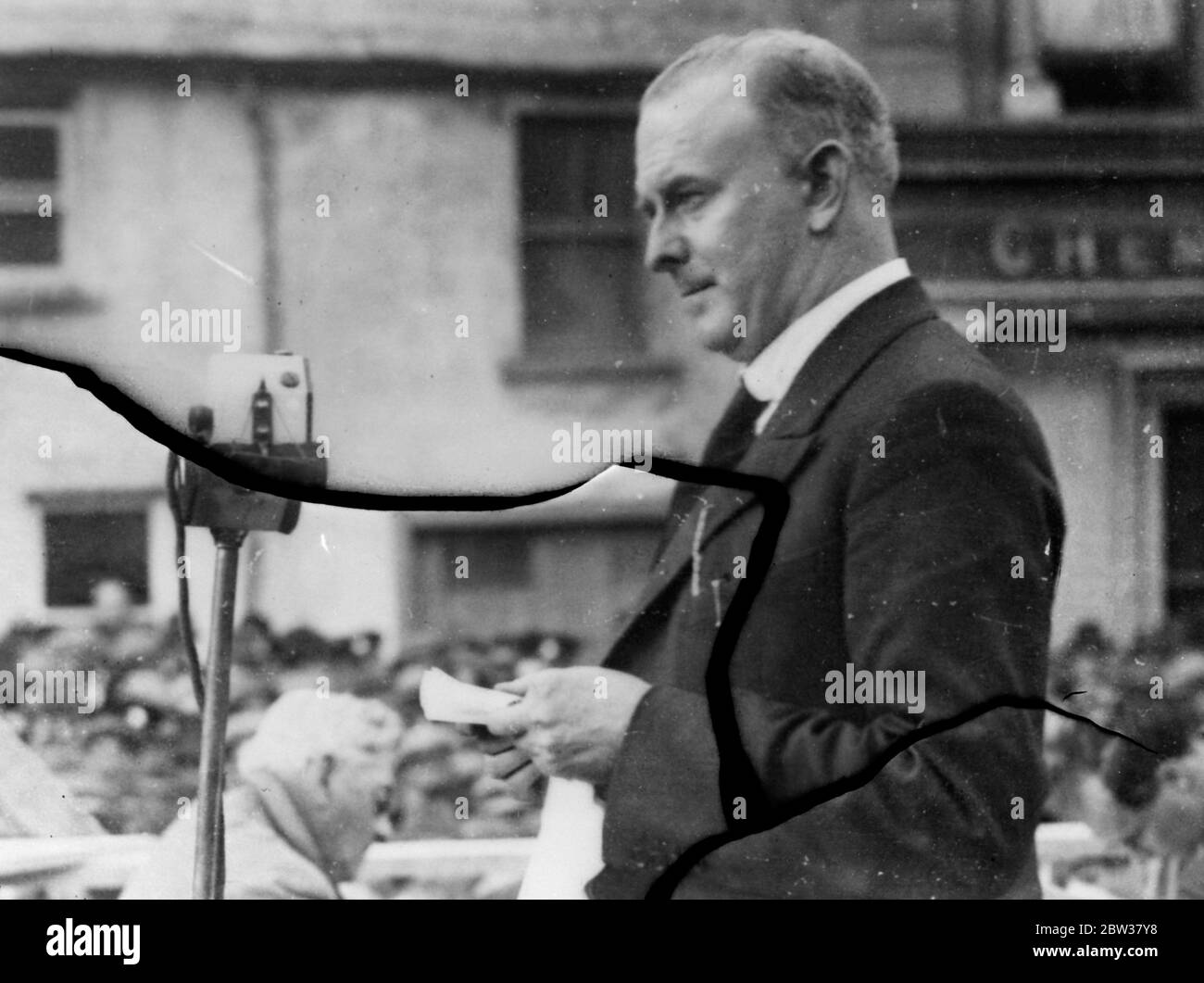 General Eoin O ' Duffy at the microphone giving a speech . 1933 Stock Photo