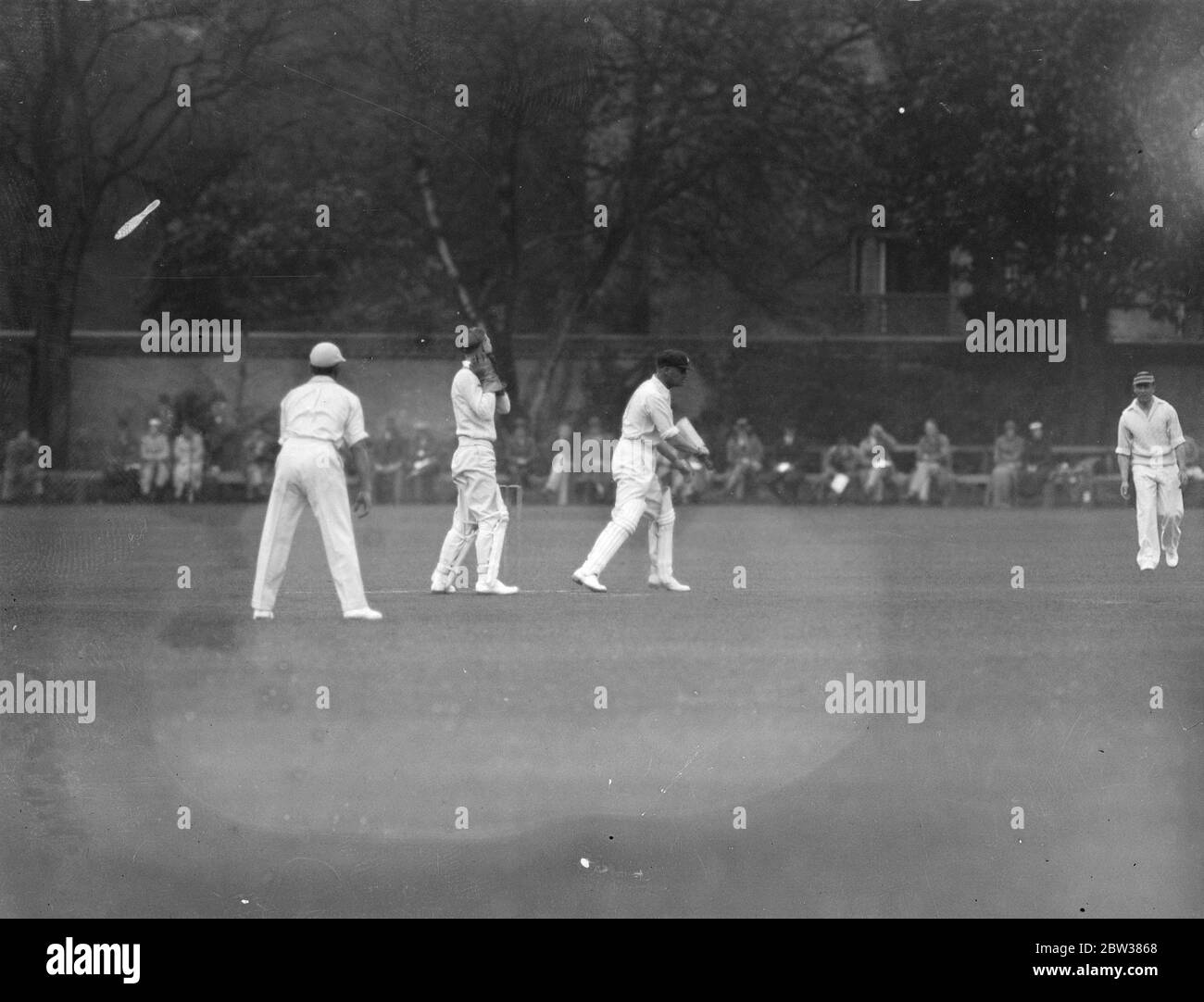 Between legs Black and White Stock Photos & Images Alamy