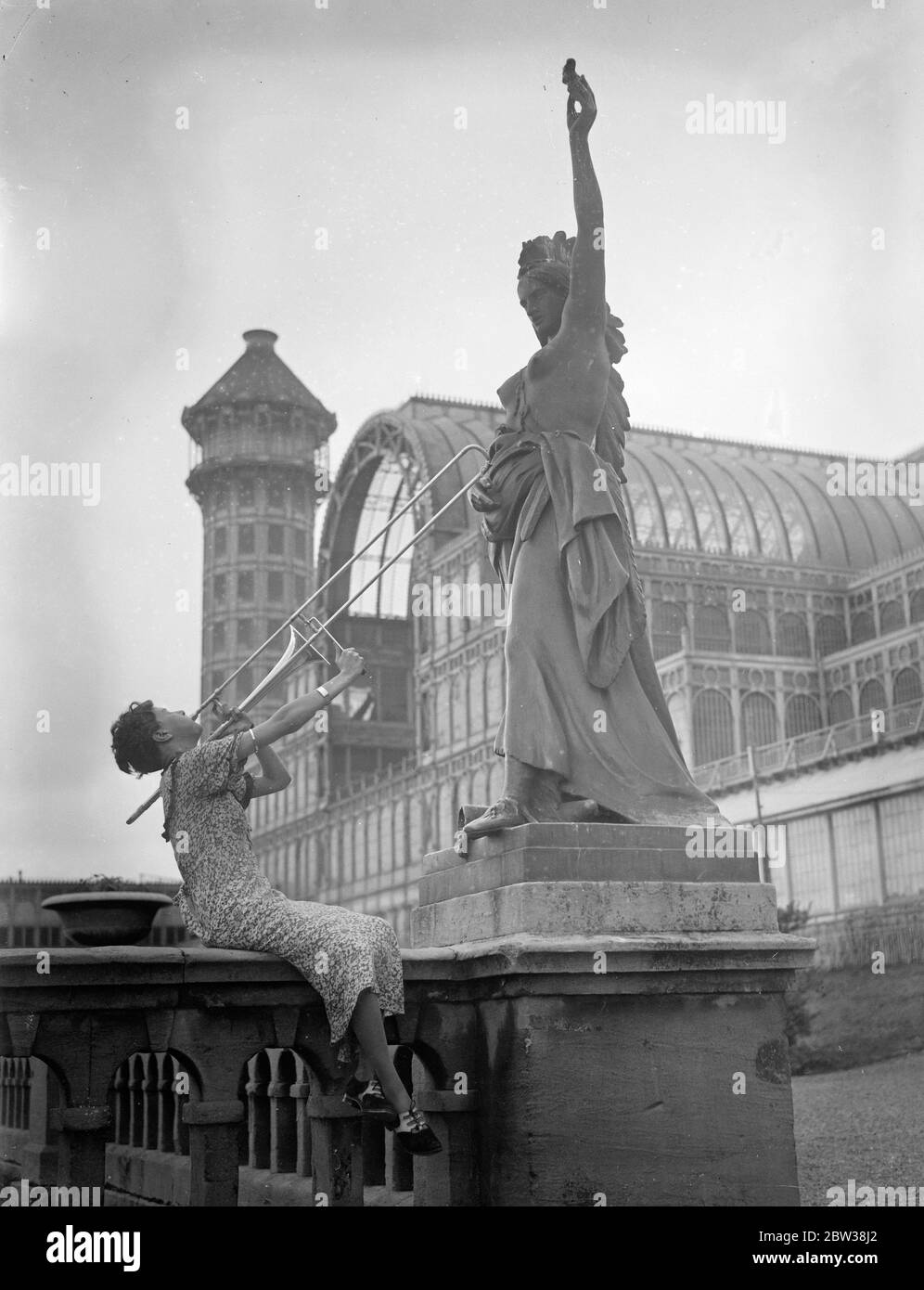 187 brass bands competing at Crystal Palace . 29 September 1934 Stock Photo