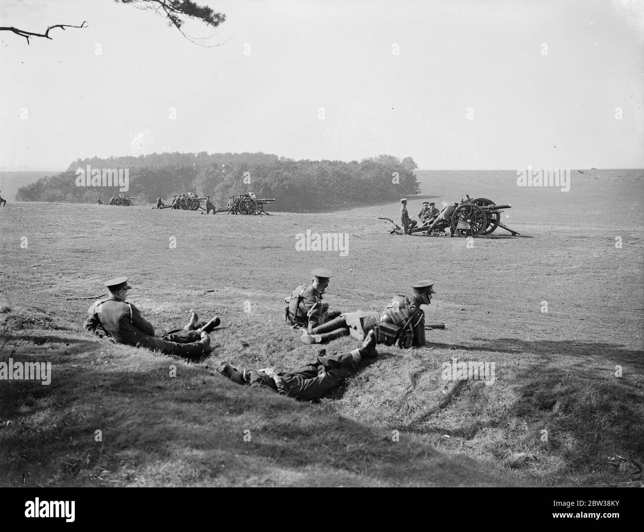 Champion batteries of the territorial field artillery of England , Scotland , and Wales are competeing for the King ' s Prize at Larkhill on Salisbury Plain . Photo shows , the terrier gunners during the competition at Lark Hill . 27 Septemeber 1934 Stock Photo