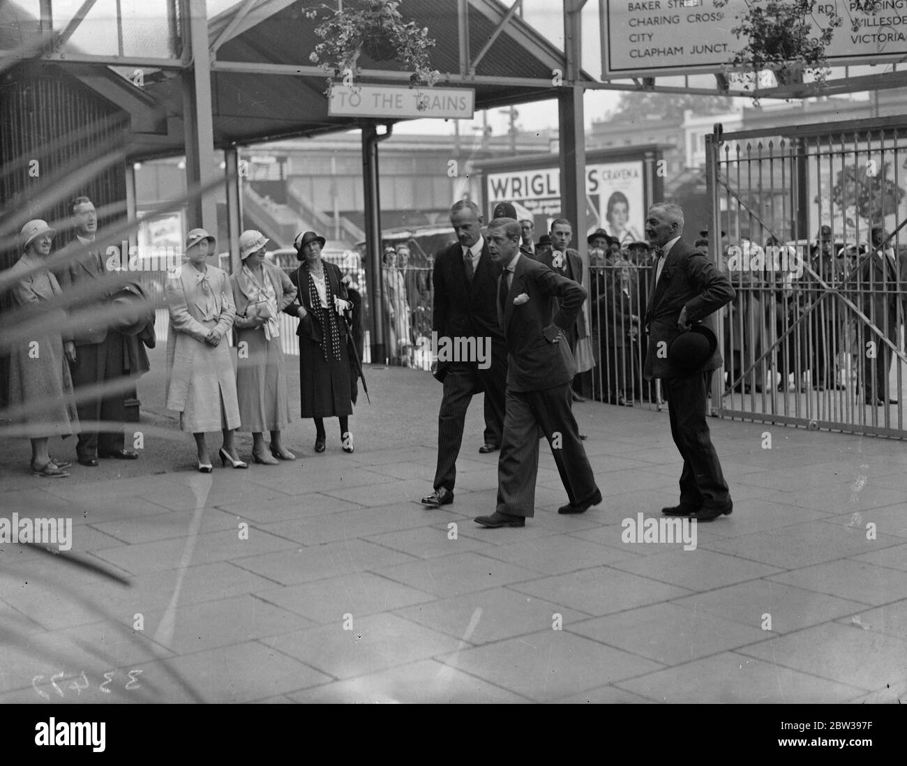 The Prince of Wales at Olympia Underground Station . 30s, 30's, 1930s, 1930's, thirties, nineteen thirties Stock Photo