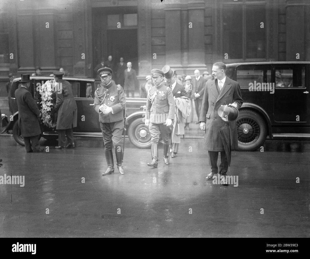 Prince Kaya places wreath on the Cenotaph . Prince Kaya of Japan , who is the head of the House of Lords of Japan , placed a wreath on the Cenotaph in Whitehall , London . Photo shows ; Prince Kaya with the wreath arriving at the Cenotaph . 27 April 1934 Stock Photo