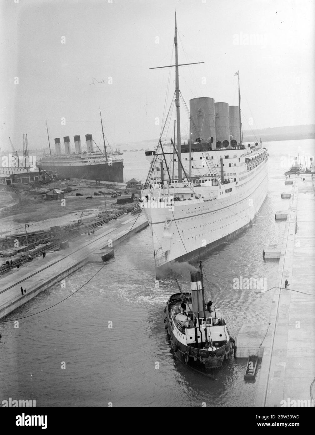 RMS Empress of Britain enters dry dock at the King George V graving ...