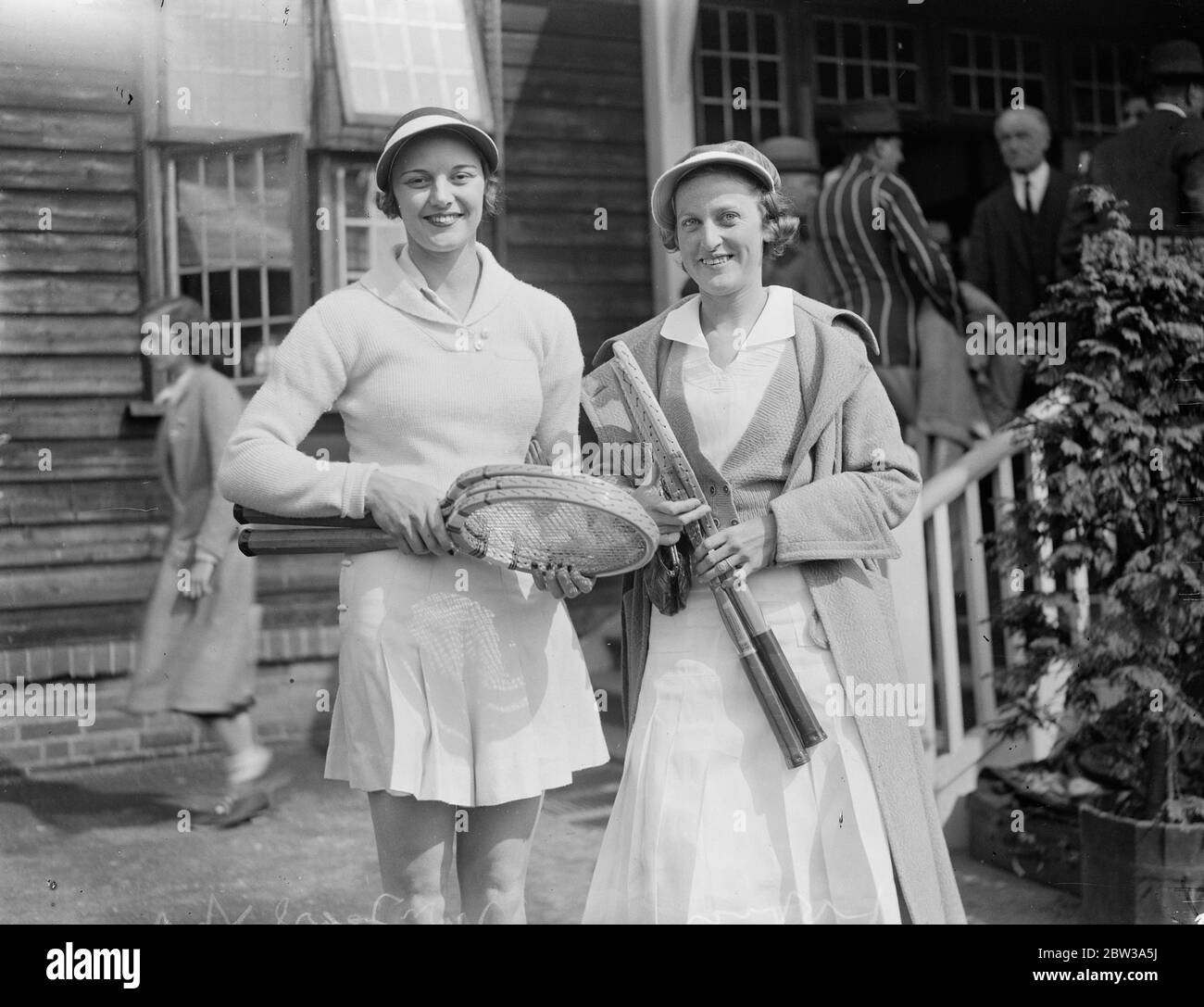 Eileen Fearnley Whittingstall and another female tennis player Stock Photo Alamy