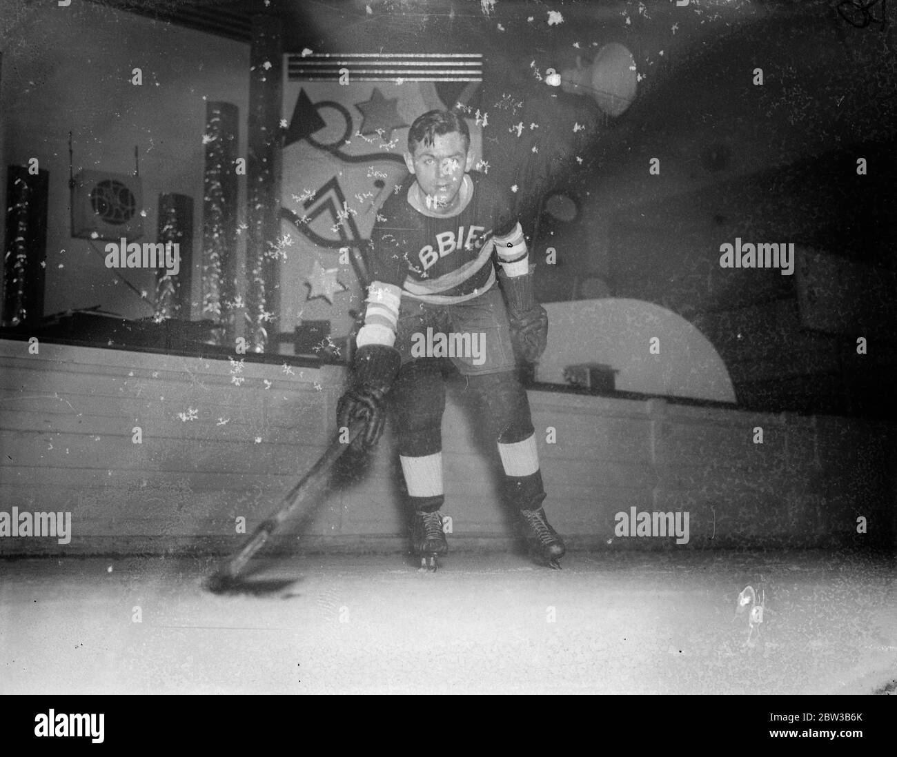 Ice hockey team team practice . 7 October 1934 Stock Photo Alamy