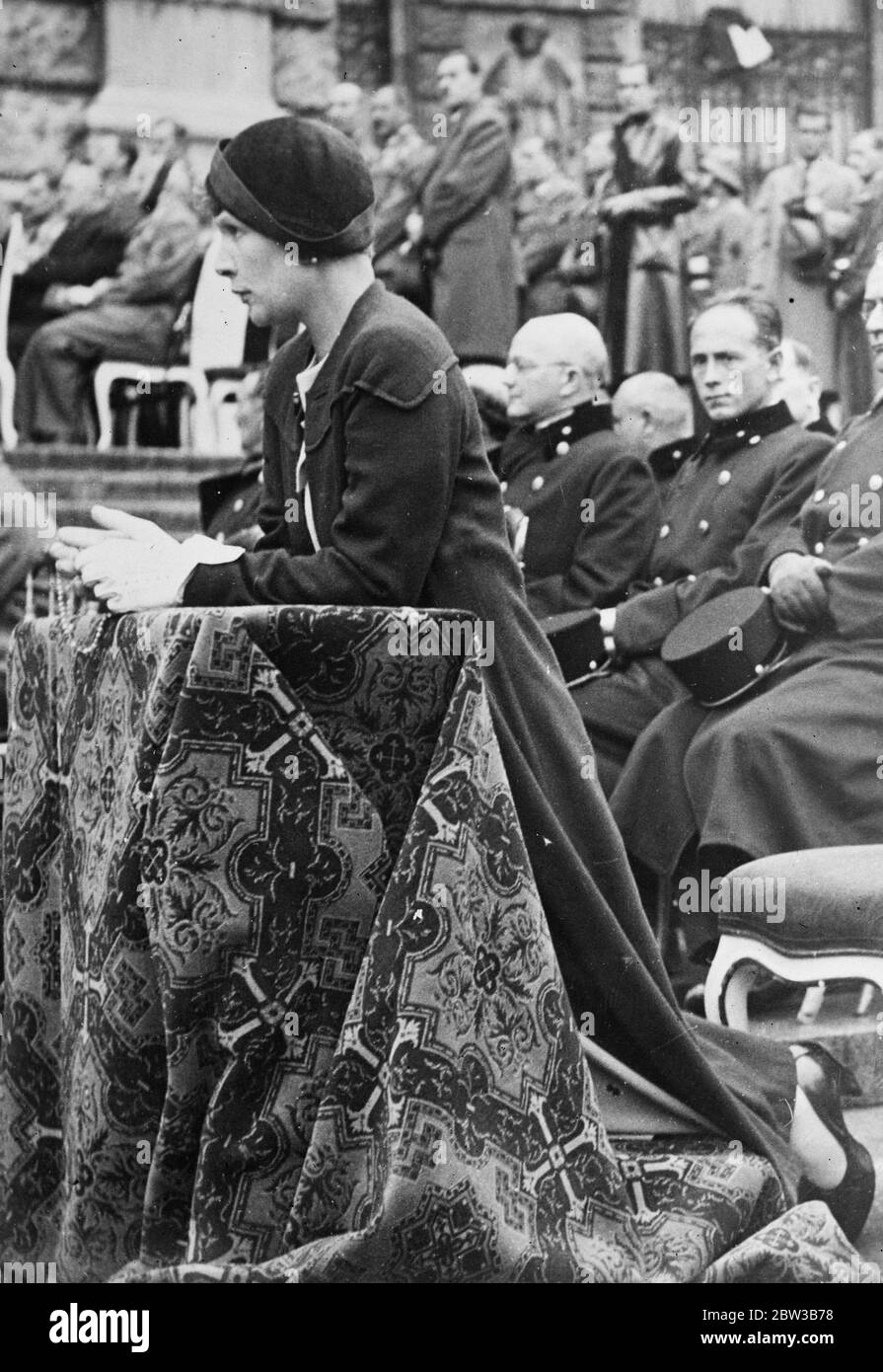 Frau Irma Schuschnigg , wife of Austrian Chancellor, Kurt Schuschnigg . 8 October 1934 . Stock Photo