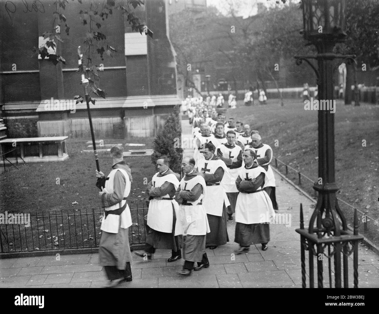 Crusaders festival service at Southwark Cathedral , London . The procession entering the church . 14 October 1934 Stock Photo