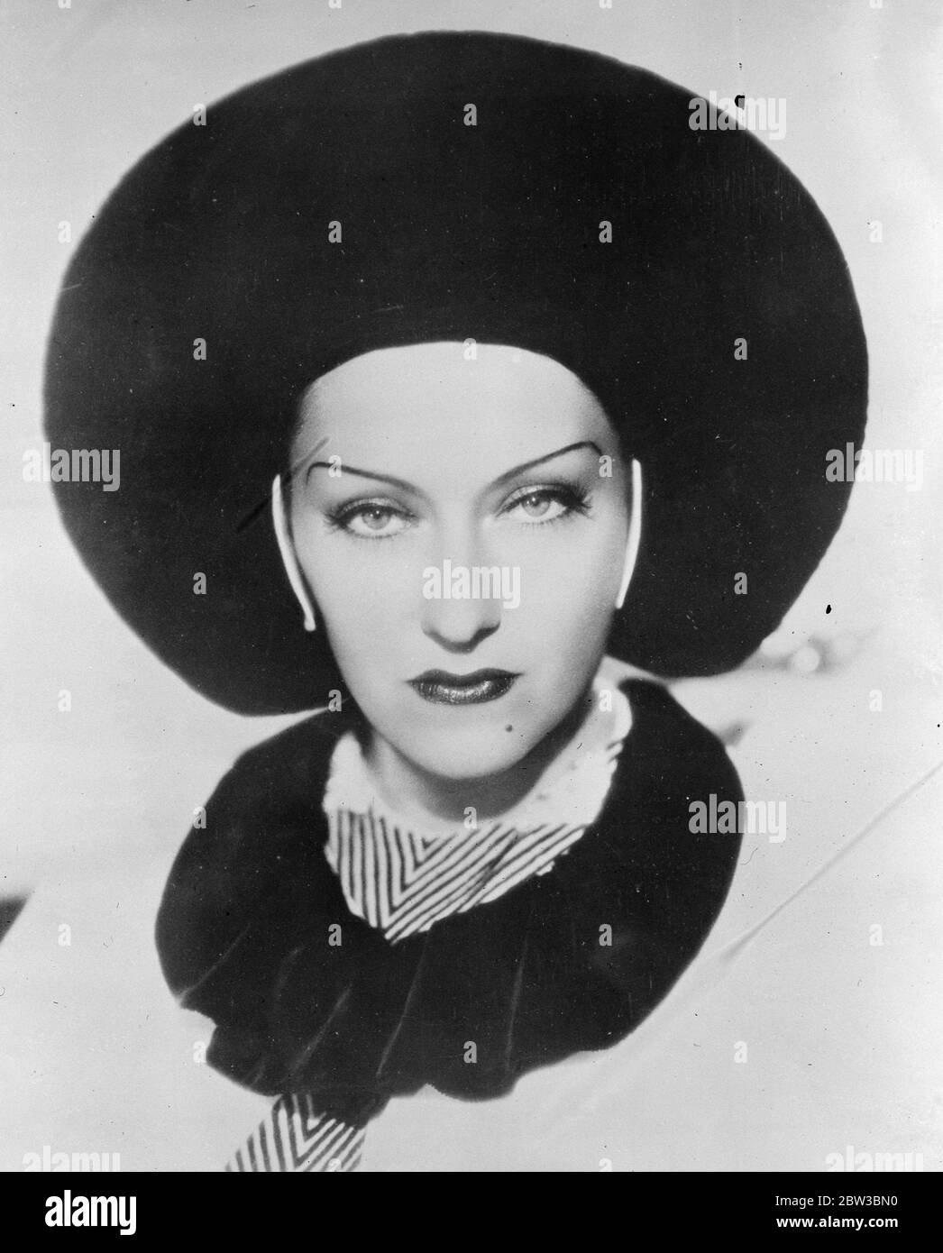 The Halo hat worn by Gloria Swanson , the American filmstar . 20 October 1934 Stock Photo