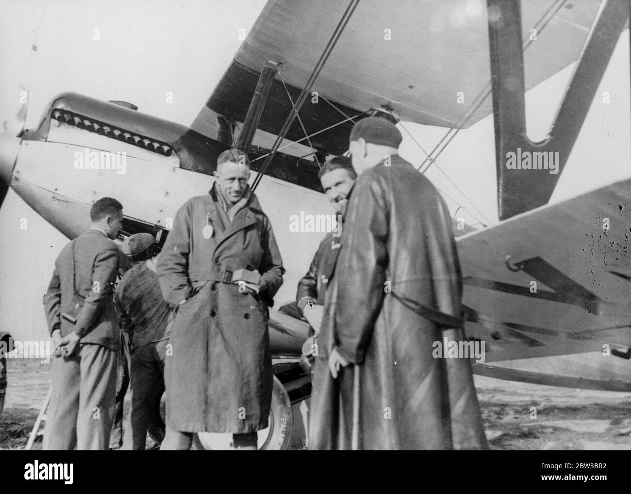 F O Gilman and F L J H C Baines who were burnt to death in the London to Melbourne Air Race . 22 October 1934 Stock Photo