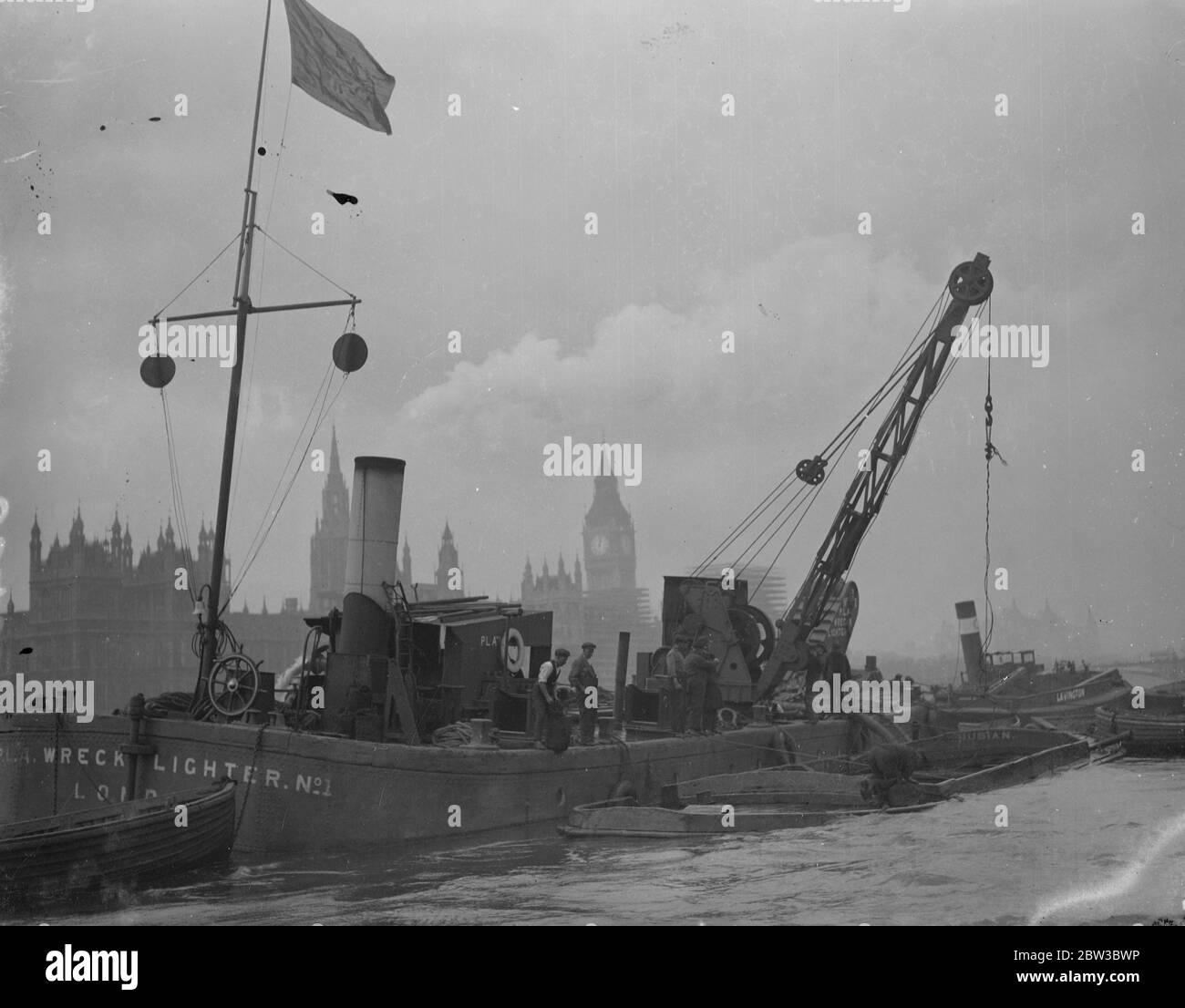 Barge sunk on the River Thames . 24 October 1934 Stock Photo