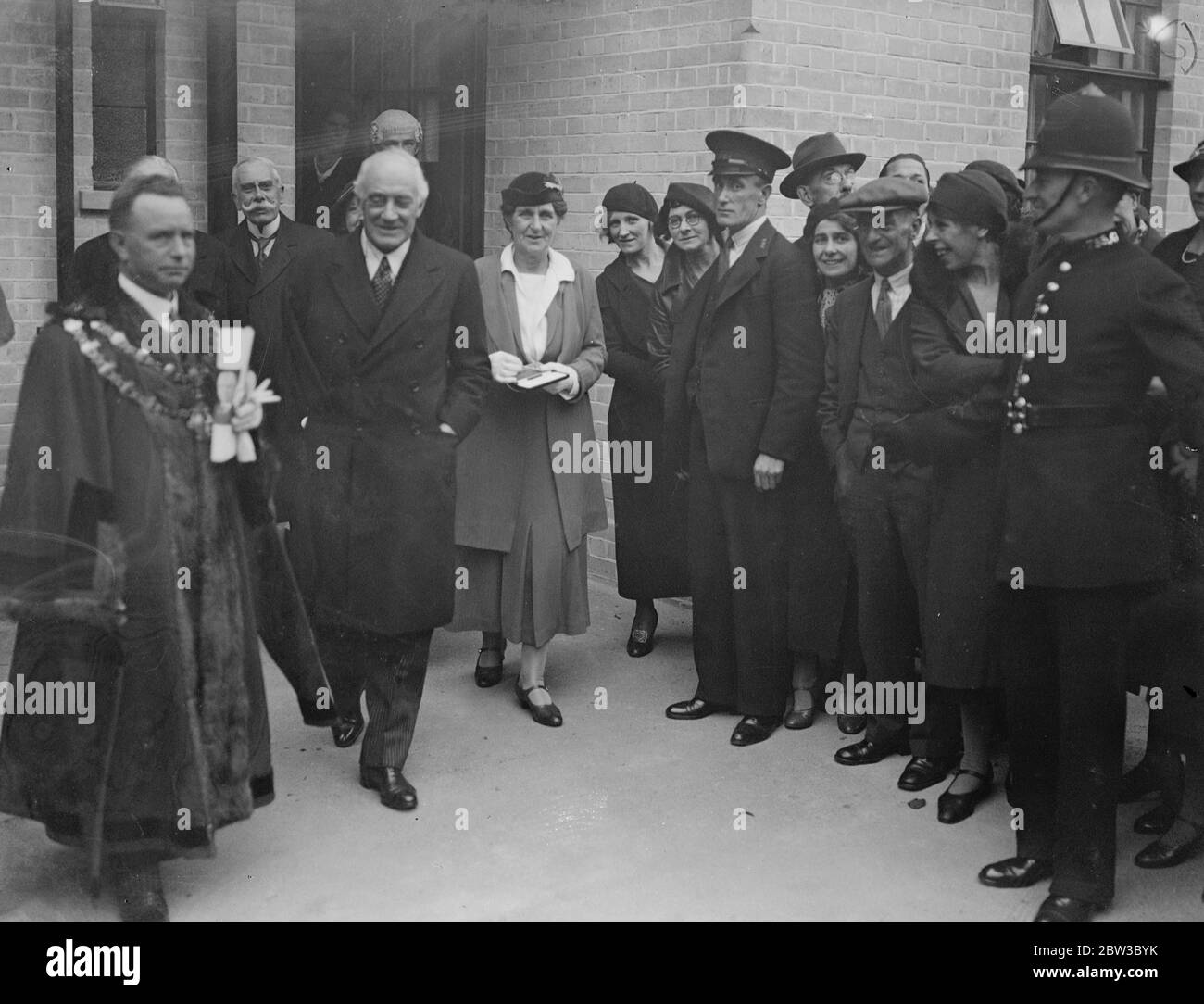 Hilton Young , Minister for Health , opens new flats for workers in Islington , London . 26 October 1934 . Stock Photo