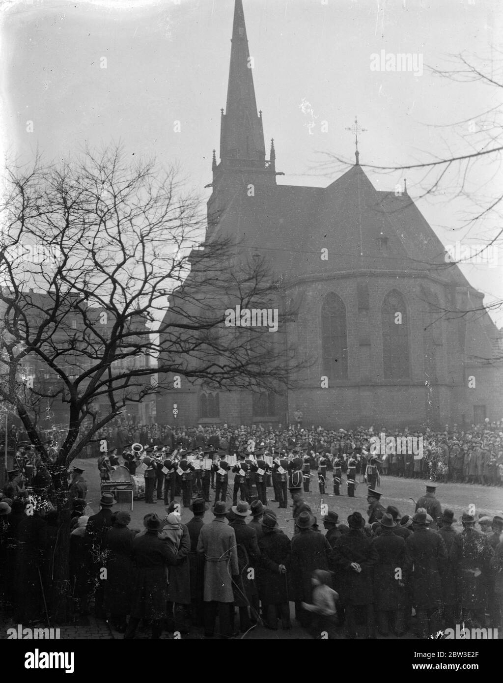 Men of 1st Battalion Essex Regiment playing to the people of Neunkirchen in the market square . 27 December 1934 Stock Photo