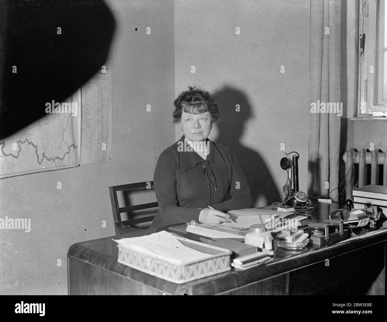 Miss Sarah Wambaugh of the USA only woman member of the Saar Plebiscite Commission . 28 December 1934 Stock Photo