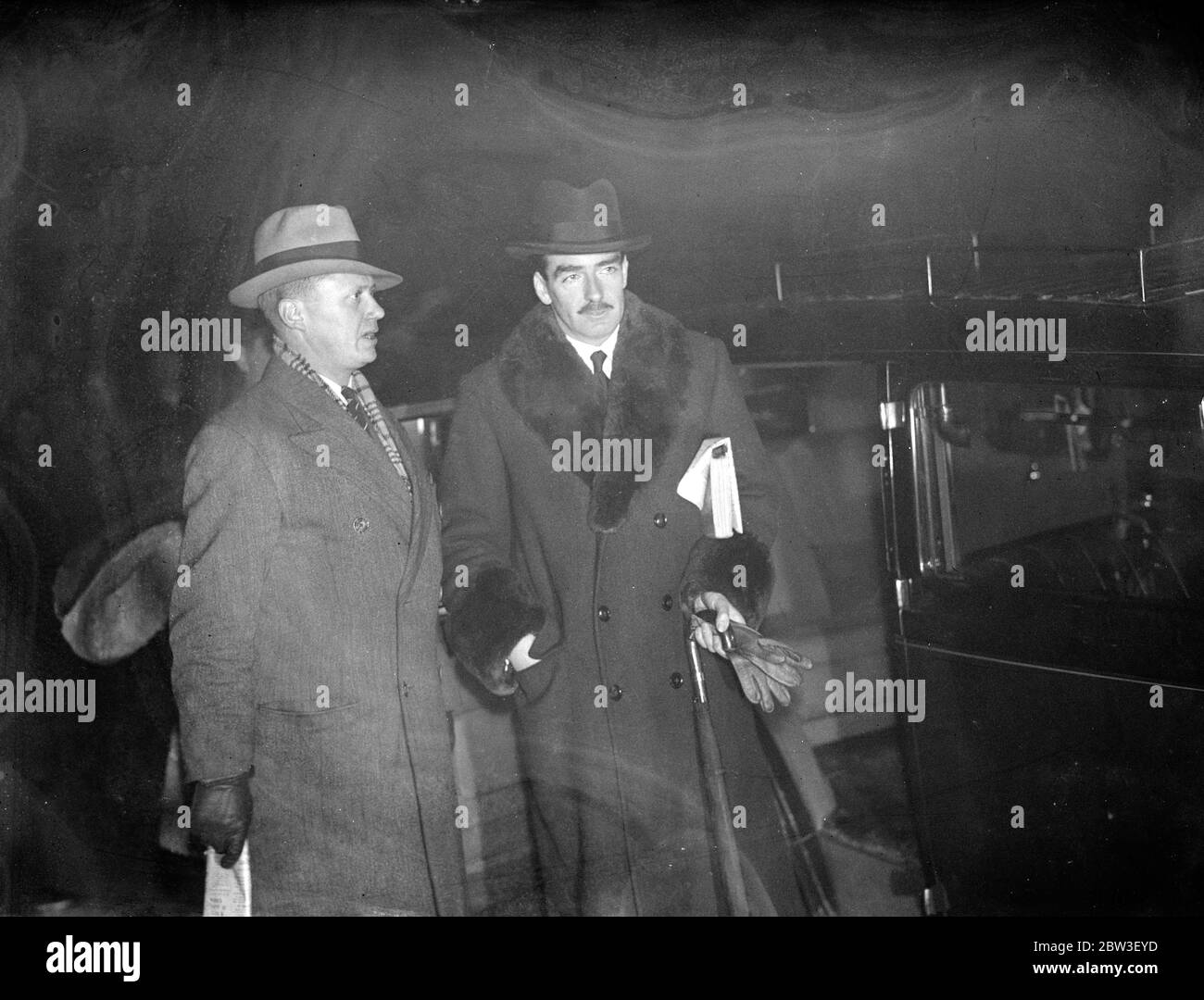 Mr Anthony Eden New Foreign Minister Leaves London For Sandringham 23 December 1935 Stock Photo Alamy Mr Anthony Eden New Foreign Minister Leaves London For Sandringham 23 December 1935 Stock Photo Alamy