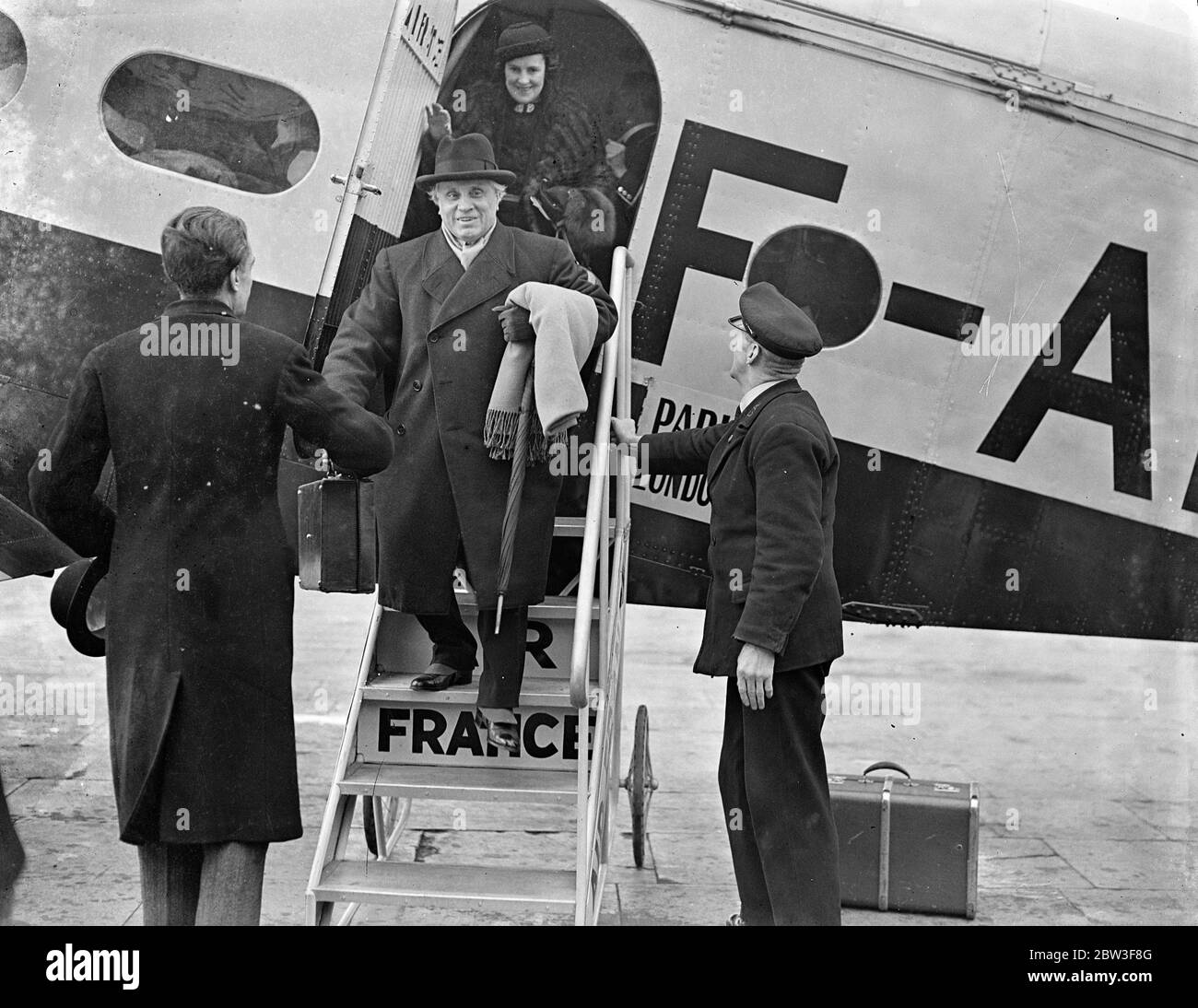 M Paul Boncour arrives at Croydon by air for League Council meeting . M Paul Boncour , French Minister of State , arrived at Croydon by air to attend the meeting of the League Council in St James in St James ' s Palace tomorrow ( Saturday ) when the Rhineland situation will be discussed . Photo shows , M Paul Boncour leaving the plane on arrival at Croydon . 13 March 1936 Stock Photo