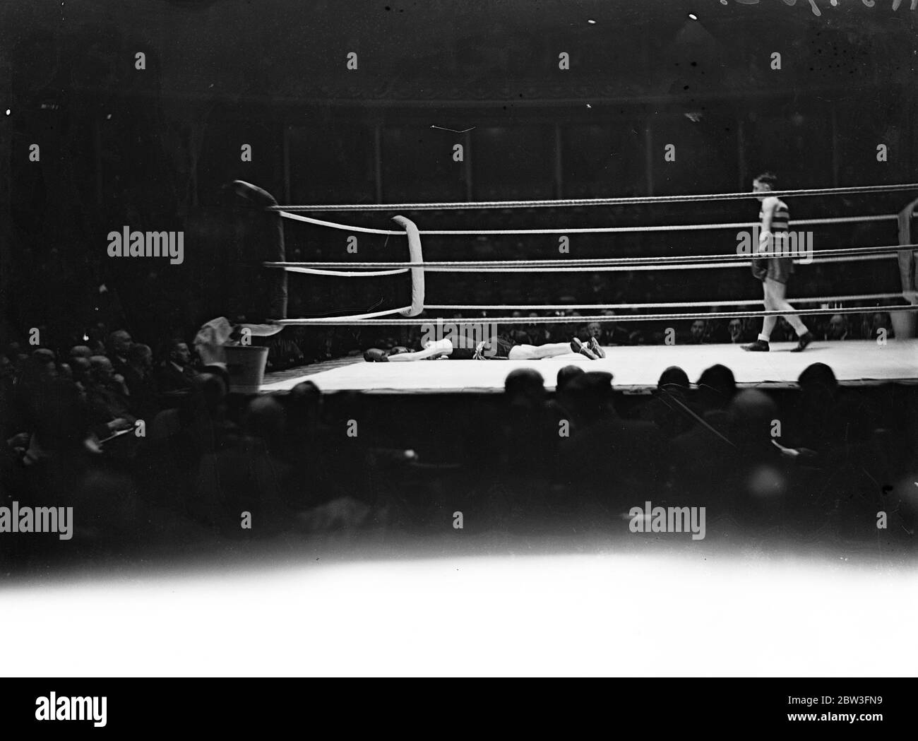 Amateur boxing Black and White Stock Photos and Images image