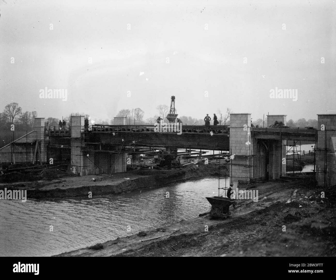 Diverting the Thames at Weybridge . New River bed to minimise flood risk between Walton on