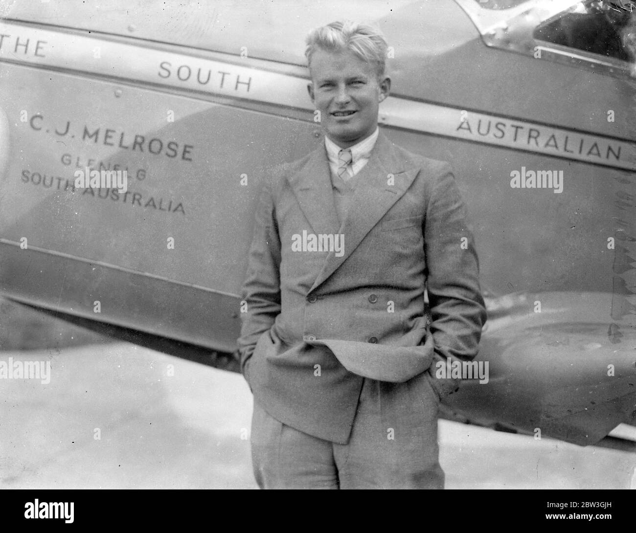 Melrose taking off on  goodwill flight  to Australia . C J Melrose at Heston . 4 April 1935 Stock Photo
