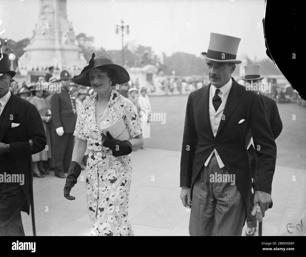 Mr And Mrs Anthony Eden At Royal Garden Party 1935 Stock Photo Alamy