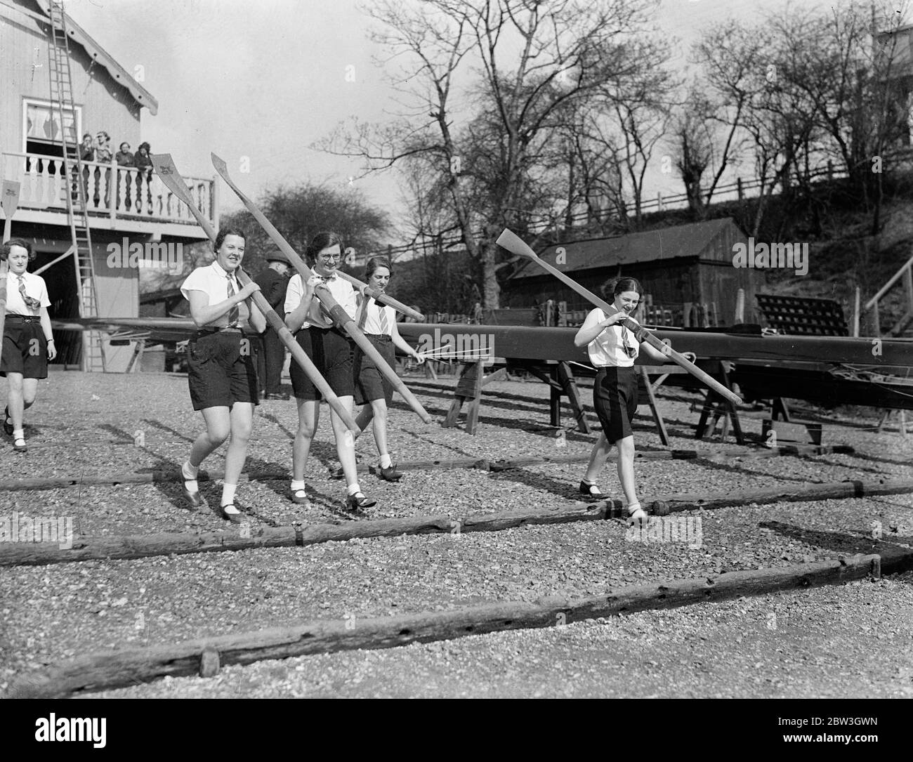 Womens university boat race hi-res stock photography and images - Alamy