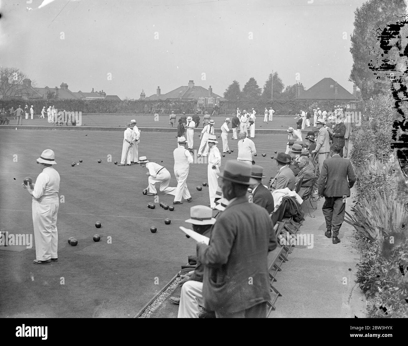 National Amateur Bowling Championships Open In London . The English Bowling Association ' s Amateur National Championships for 1936 have opened at the Temple Bowling Club , Denmark Hill , London . Photo shows : A general view of play in the Rink Championship . 10 Aug 1936 Stock Photo