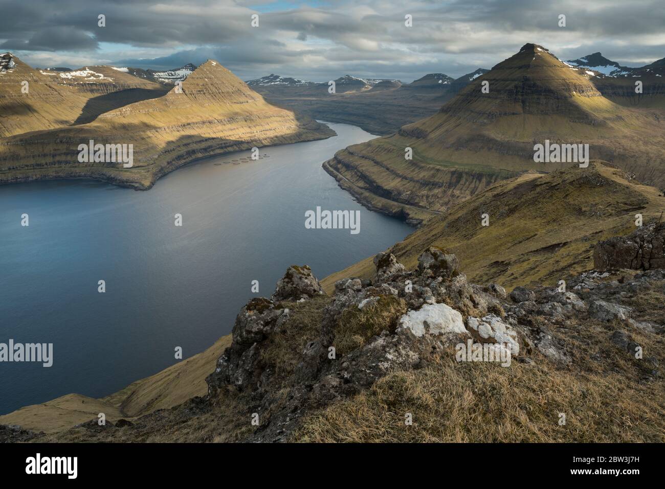 Classic Faroe Islands Scenery With Towering Cliffs Islands Mountains 