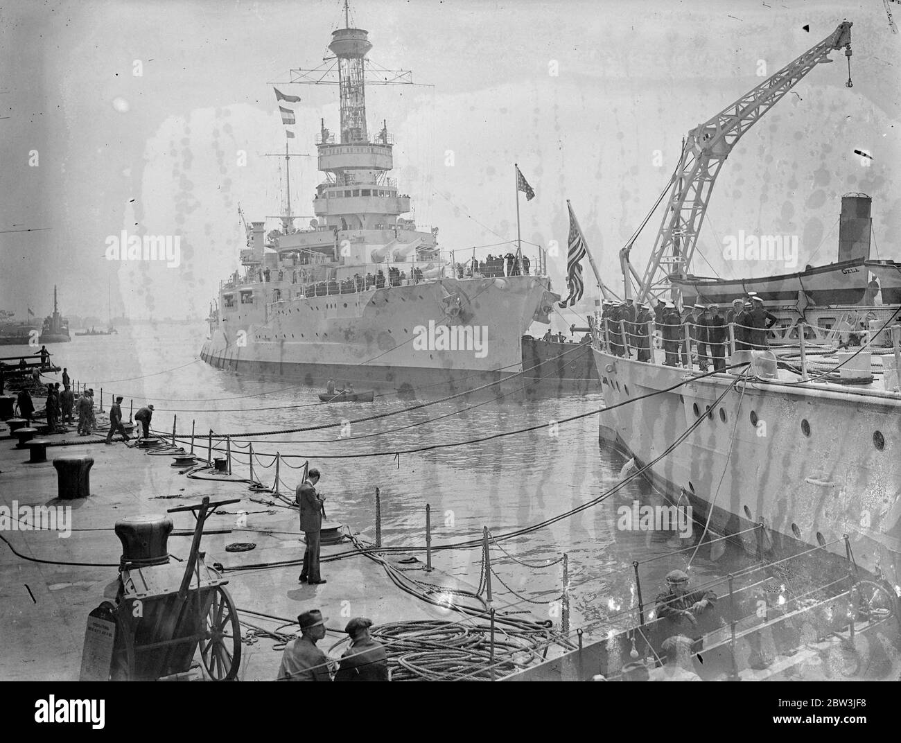 American battleship arrives at Portsmouth for a visit . The USS Oklahoma ( BB - 37 ) arrived at Porstmouth for a visit . The Oklahoma is usedas a training ship for mid shhipmen of the Naval Academy . She was in the division commanded by Rear Admiral T S Rodgers which during the war was sent to Berehaven as an additional guard for the American troop convoys in the Atlantic . Two other battleships , the USS Arkansas ( BB-33 ) and the USS Wyoming ( BB-32 ) , which also served in British waters during the war in the Grand Fleet and the USS Wyoming ( BB-32 ) , are to visit Portsmouth as well . Phot Stock Photo