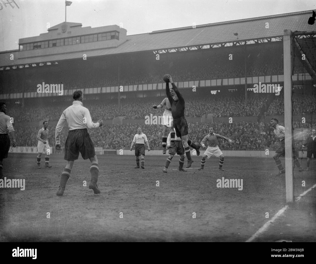 Goalkeeper punching Black and White Stock Photos & Images Alamy