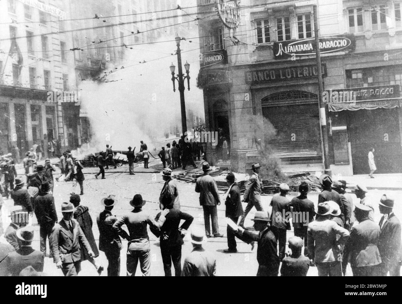 Troubles in Sao Paulo Brazil . Rebels in the streets . 11 December 1935 Stock Photo