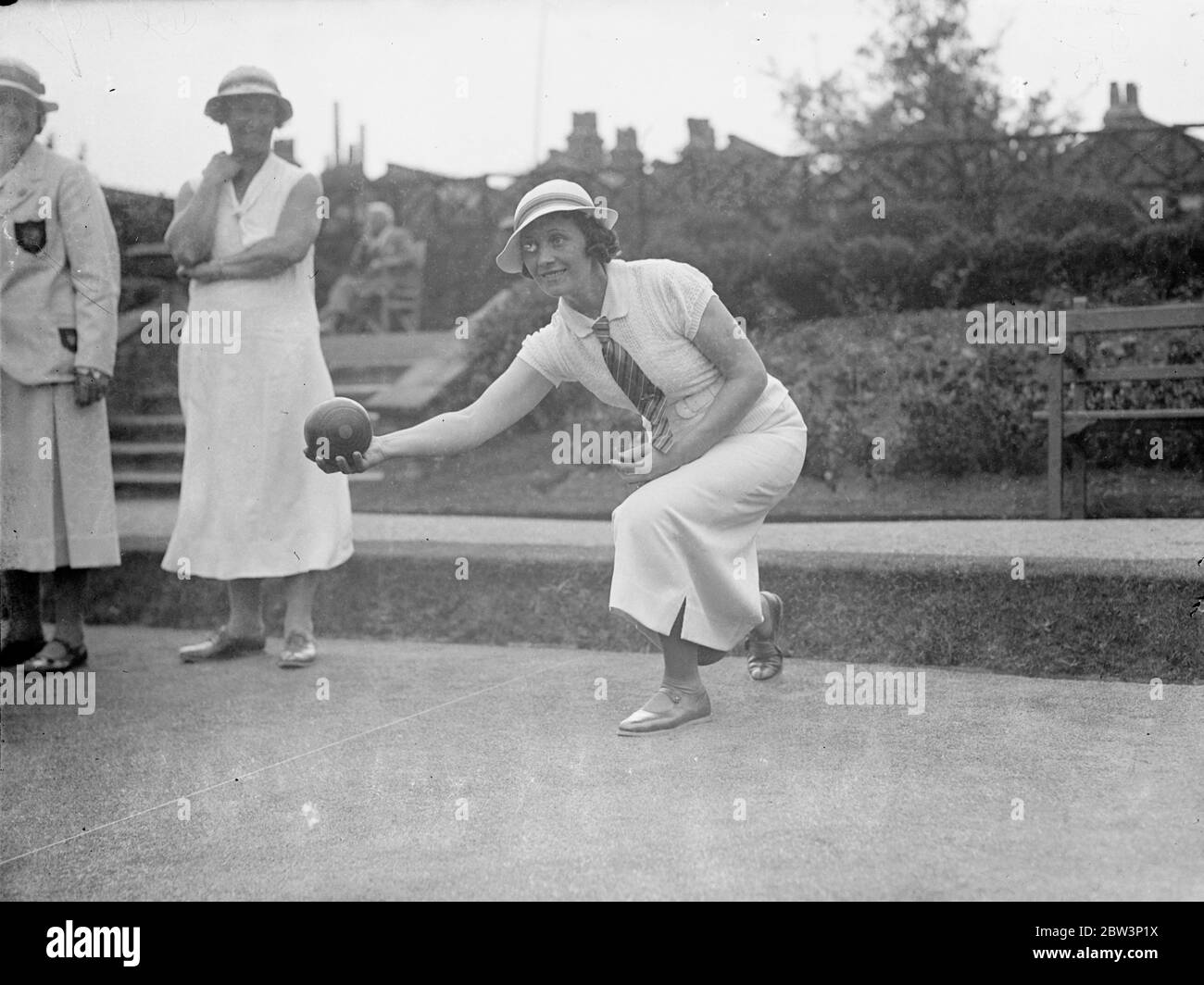 Women bowlers take part in international trials match at Balham . Mrs D Hallott bowling at Balham . 15 May 1936 Stock Photo