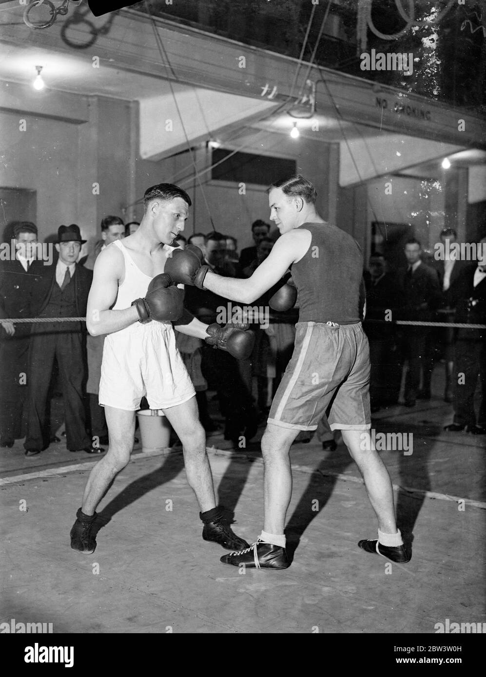 British amateur boxing champions train for ' Golden Gloves Tournament ' .  The Amateur boxing champions who are to compose the British team for the '  Golden Gloves ' tournament against the