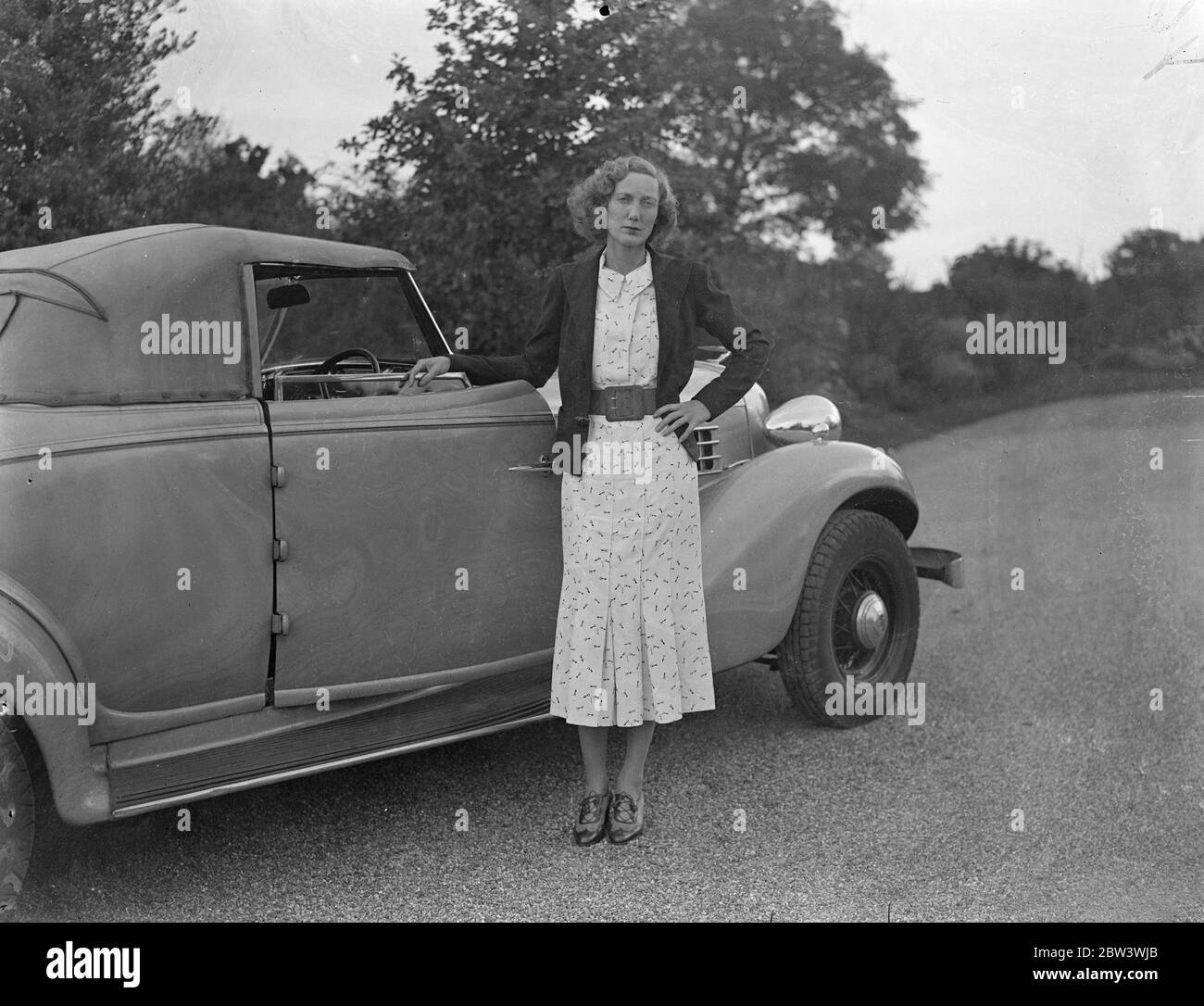 Woman Pilot To Attend Non - Stop Flight From London To New York Mrs ...