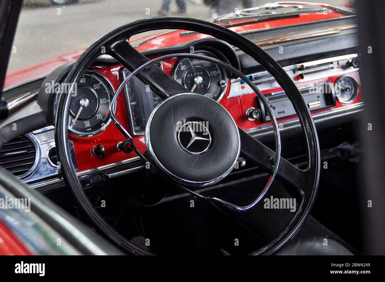 Dashboard old mercedes car hires stock photography and images Alamy