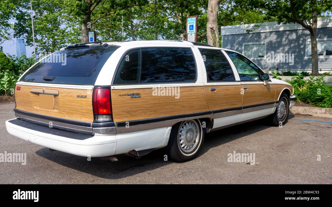 iconic vintage American station wagon Stock Photo